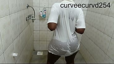 we got wet twerkd sucked and fucked: bathroom romance