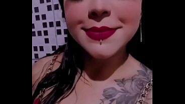 rebolando a bunda grande