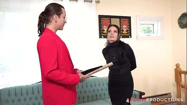 Pegas Productions - Velour Noir Défoncée solide sur le Divan
