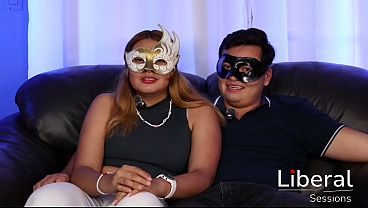 NOVIA ES CONVENCIDA POR SU NOVIO A GRABAR SU PRIMER VIDEO PORNO