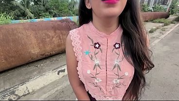 Hot babe gives blowjob and gets creampie by stranger for money