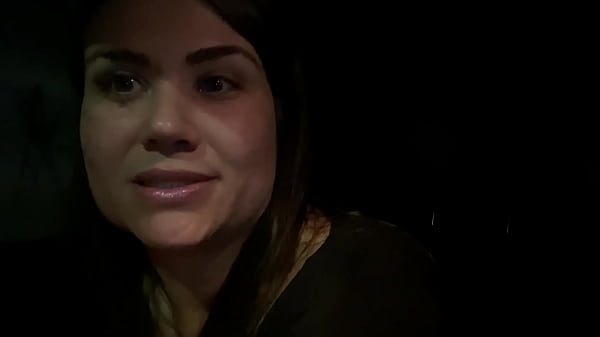 MARIDO CORNO LEVA ESPOSA VADIA PARA FAZER SEXO COM DESCONHECIDO NA RUA - COMPLETO NO RED