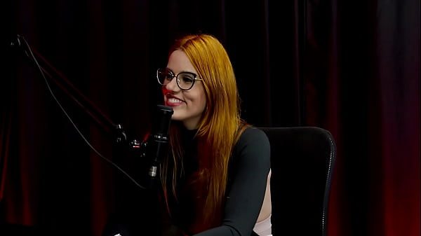 A internet está fodendo o meio liberal, estão trazendo a modinha do menage feminino, e a surtada que deu... - Bella Ruiva (WATCH ON: SHEER/RED)