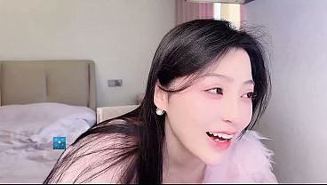 TaixiDiary cute asian new girl webcam show