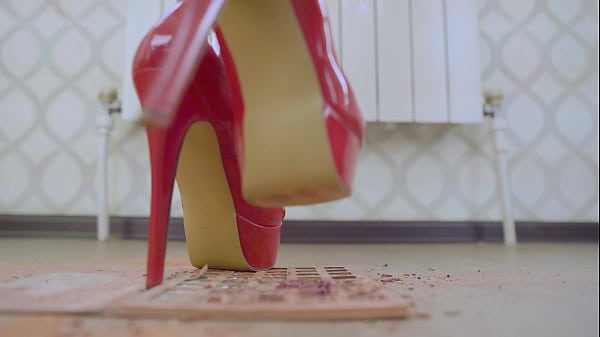 Crush foundation and eye shadow with red high heels