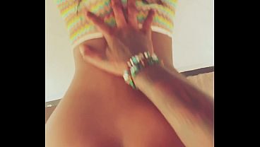 Her booty so perfect