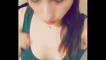 Mi novia Cindy se exita cuando la ven en videos