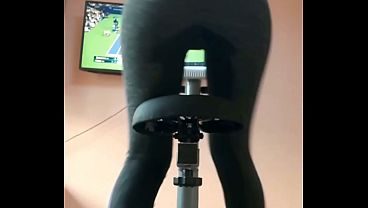 Peeing my bycicle