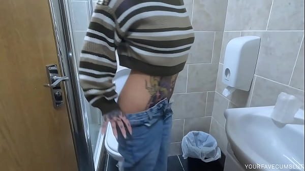 Pee desperation in the hotel room