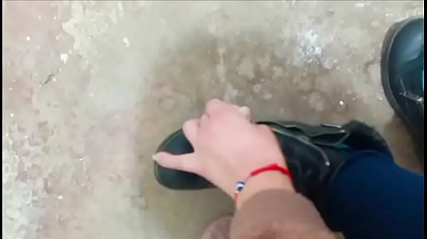 Los pies de mi compañera de trabajo
