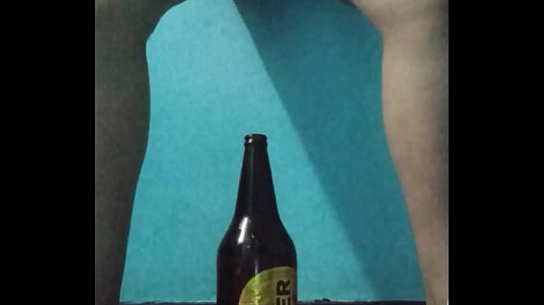 I masturbate richly with a bottle my rich vaginal juices