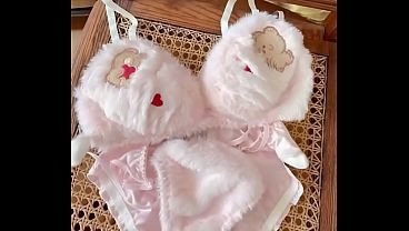 Baby bra want to say something