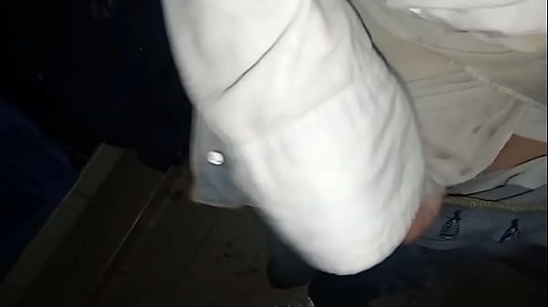 Pañal orinado con múltiples orgasmos