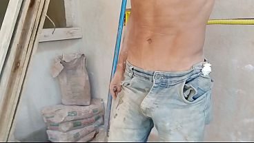 Eu sou ajudante de pedreiro, mas garanto, não é só parede que eu sei levantar