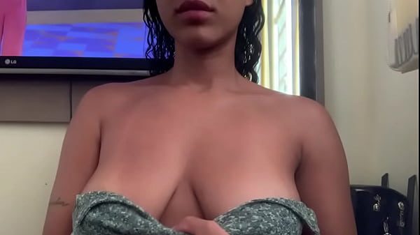 Mis pechos naturales en tu cara - Nati Camargo