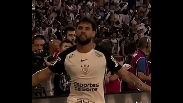 Garoto dotado fode anã da colina junto com 2 experientes corinthians