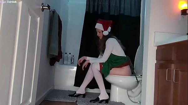 Christmas Starbucks Girl Sage Eldritch in Pantyhose Peeing [Voyeur]