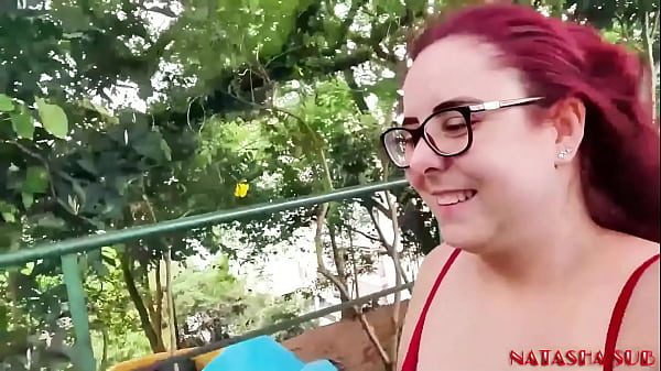 Antes de cair nas garras de mais uma dominadora ficamos peladas na rua - Mary RedQueen - Liu Gang