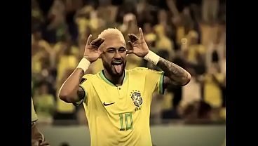 Neymar estorano a bola no pau