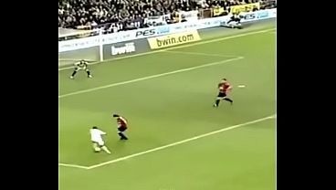 Robinho fodendo os zagueiro