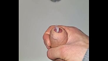 Cumming In Sink 1