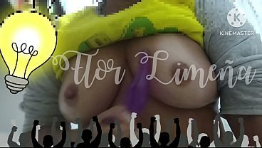 Jugando con mis pechos