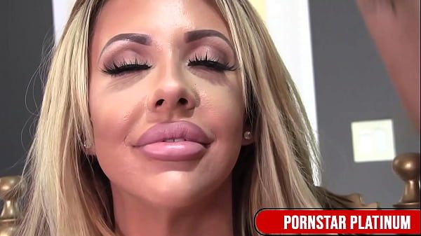 Tanned Babes Claudia Valentine & Courtney Taylor Fuck Hard!