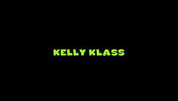 Kelly Klass hasn't been shaving her vagina for a couple weeks, but that hasn't stop any...