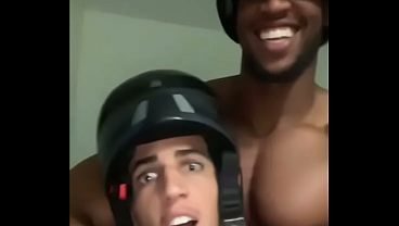 TUCUNARE DA XRC VS NEGAO DA PIROCA GROSSA