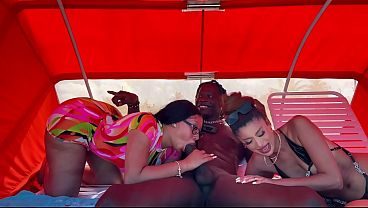 Public Beach threesome