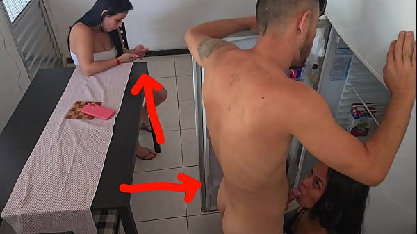 Sexo arriscado! Amiga fode com Marido de sua Amiga
