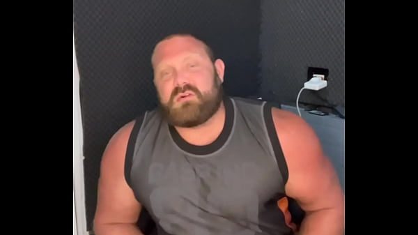 Muscle ddy sees you perving!