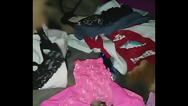 Robando las pantys de mi hijastra