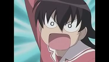 Tomo le pega a chiyo. Pobre chiyo :(
