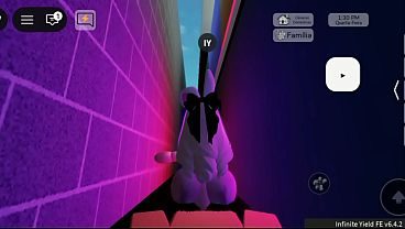 Procuro alguém para me foder no roblox