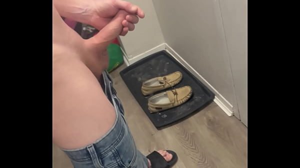 Check Out My Fucking HOT BODY and Watch My Cock Grow