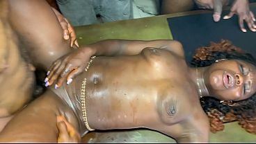 fucking my boss's side chick spread her beefy wet pussy on his office table