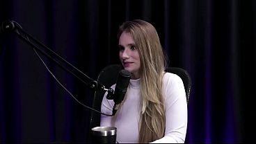 TODO PSICANALISTA PRECISA PASSAR POR ANÁLISE, E OS TRAUMAS... - NATY VARGA (MOAI TV)