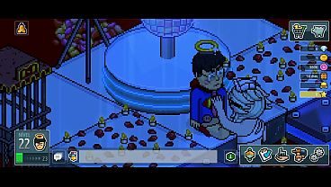 HABBO HOTEL SUPER PICA COMENDO ENFERMEIRA