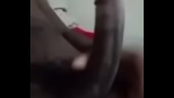 Negão gozando