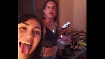 Con mi amiga trans lista para putear