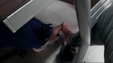 Footsie debajo de la mesa