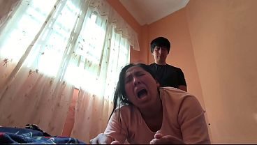 !Méteme todo tu pene por favor, Quiero más! Con mi vecina cristiana, su esposo no sabe nada