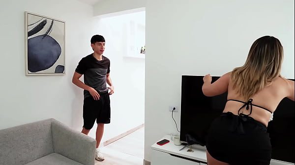 I FUCK MY SEXY EMPLOYEE WHILE MY WIFE IS AWAY, I LEAVE HER ASS COVERED IN CUM - ESTEBAN GAMBOA