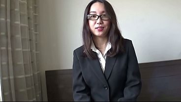 昼下がりの子持ち熟女OLのエロSEX 個人撮影