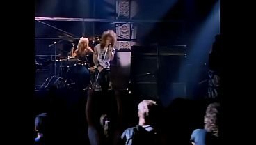 Welcome to the jungle- Guns n' Roses
