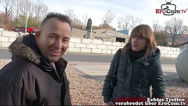 Deutsche Hausfrau von der Straße zum Sex überredet