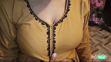 Hot Pakistani girl foreplay and kissing part 1