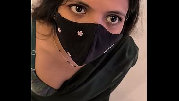 Hot Bhabhi gets dirty with Devar while husband was out
