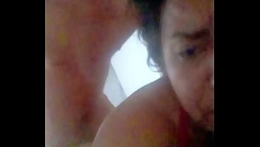 Mi vecino escuchó mis gemidos y terminó cogiendome  como puta soy la puta del vecino